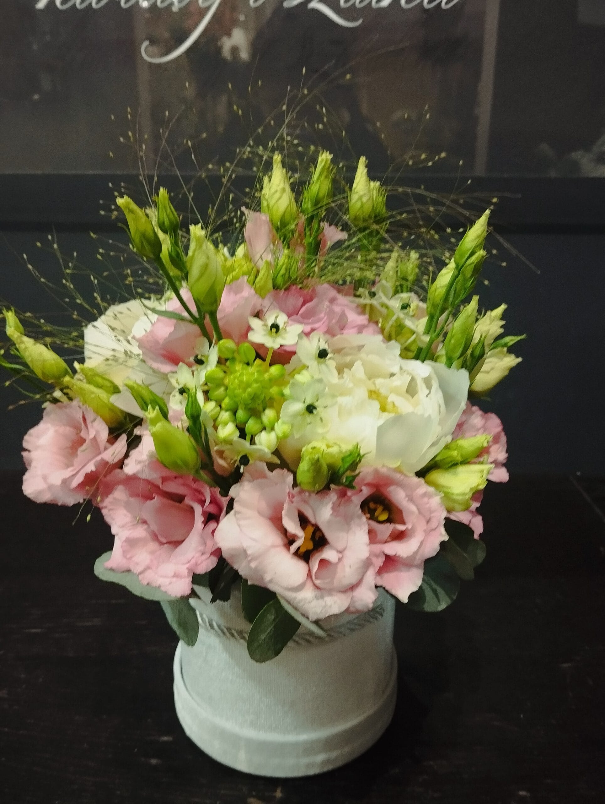 Flower box eustoma