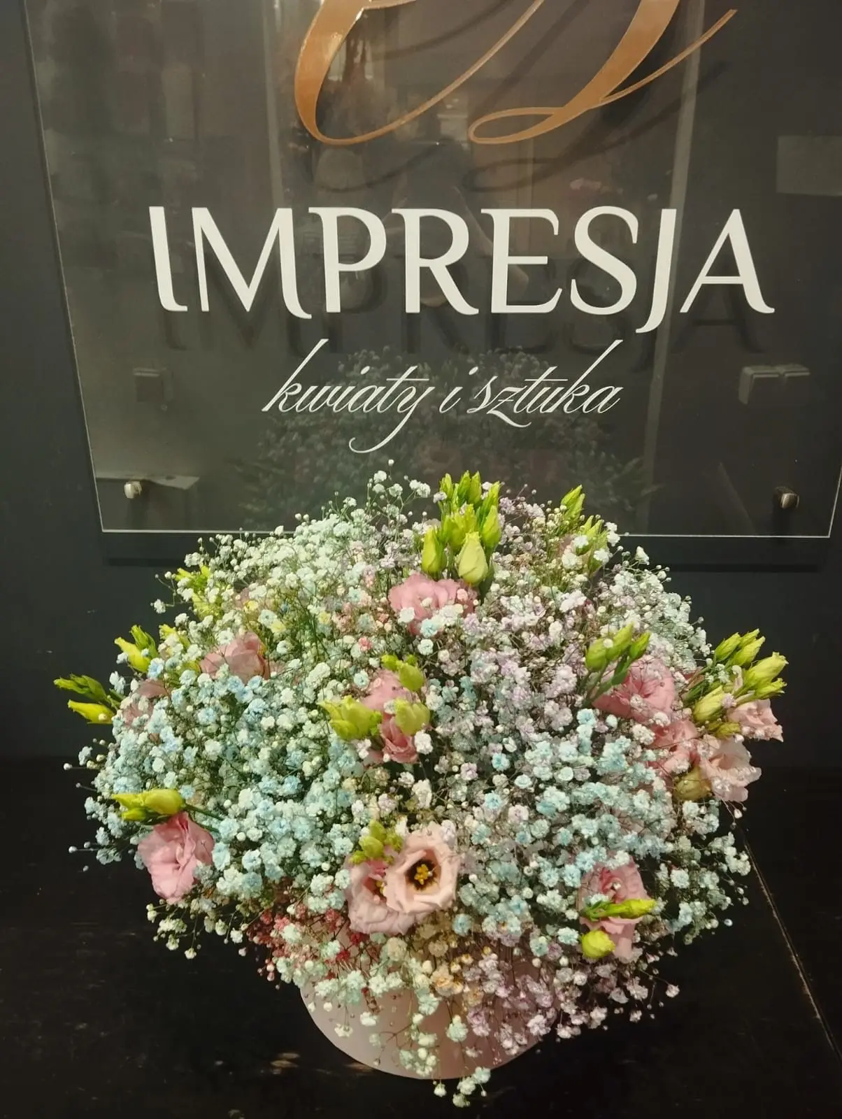 Flowerbox z kolorową gipsówką - obrazek 3